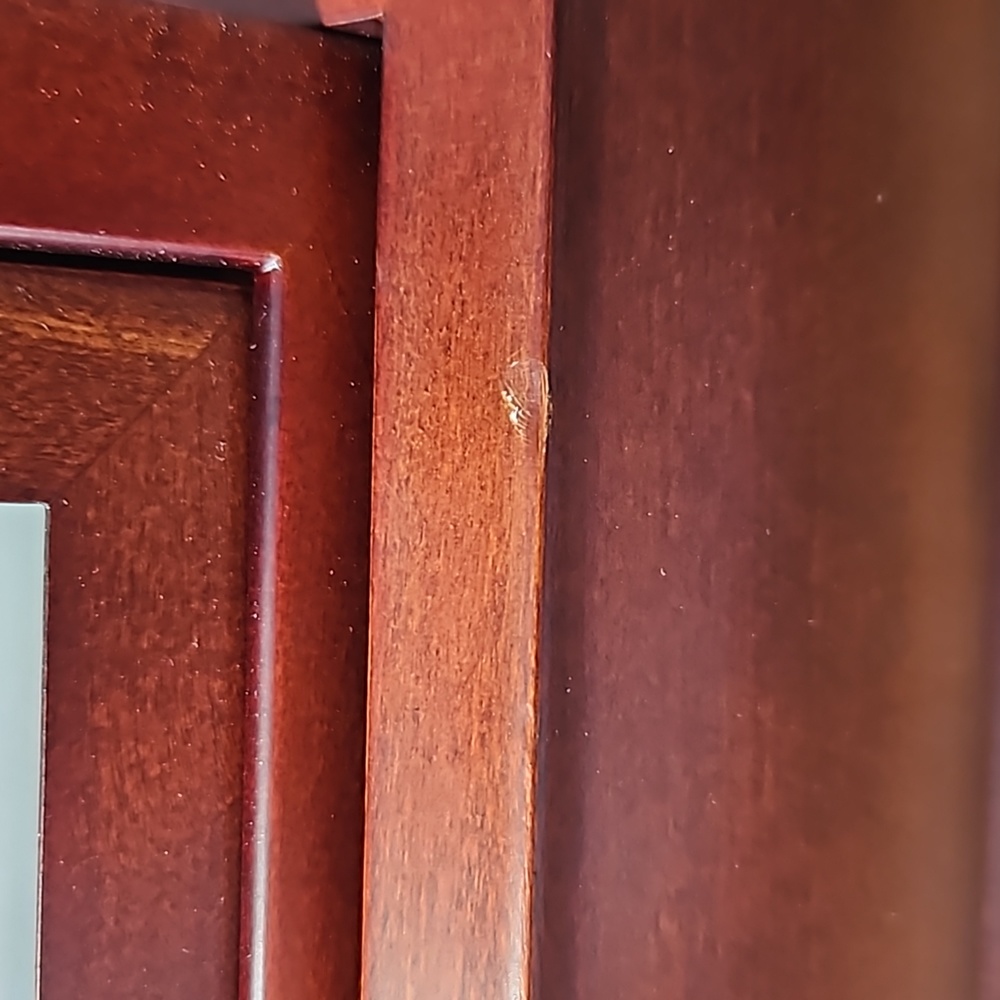 Urn - Picture 2 of 6